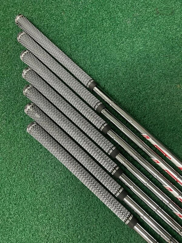 Titleist T300 Irons 5-GW // Reg 5 Titleist T300 Irons 5-GW // Reg - Image 3