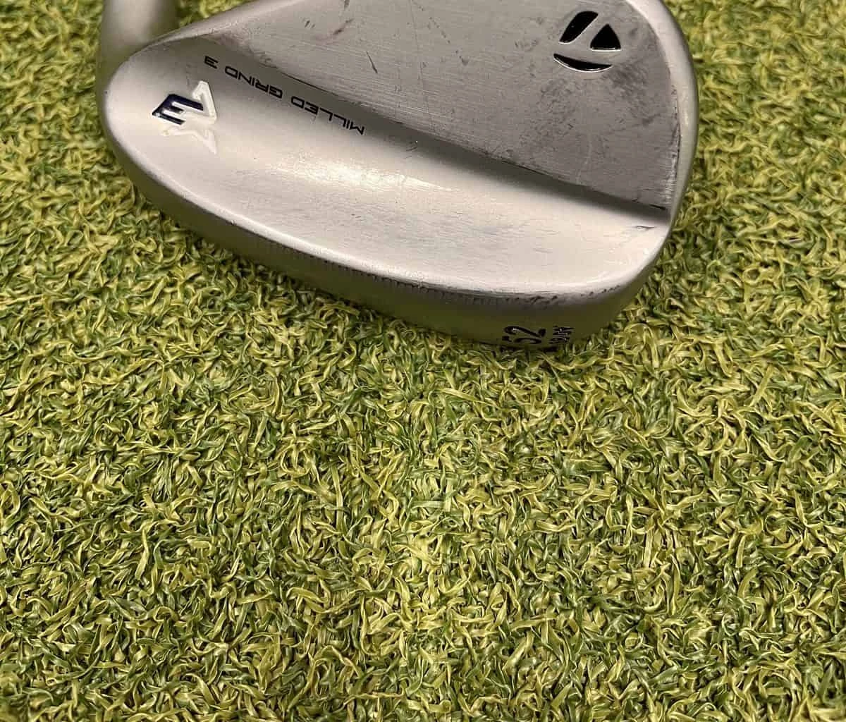 TaylorMade Milled Grind 3 52° Wedge//Stiff 3 TaylorMade Milled Grind 3 52° Wedge//Stiff