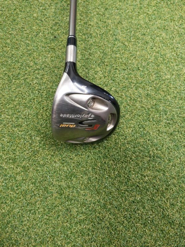 Taylormade R5 Dual 5 Wood // Reg 3 Taylormade R5 Dual 5 Wood // Reg
