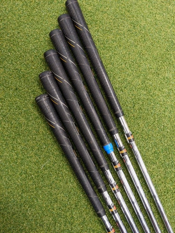 Taylormade R7 5-PW // Reg 4 Taylormade R7 5-PW // Reg - Image 2