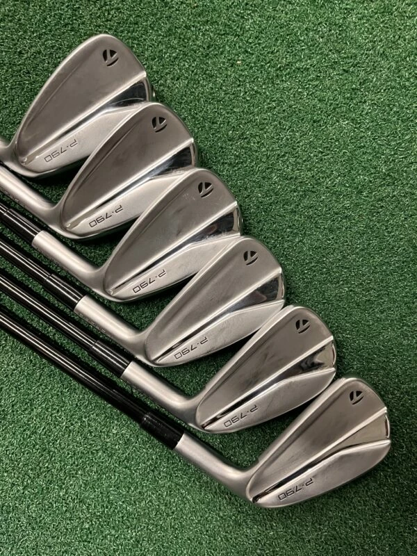 Taylormade P790 21 Graphite 5-PW // Stiff 3 Taylormade P790 21 Graphite 5-PW // Stiff