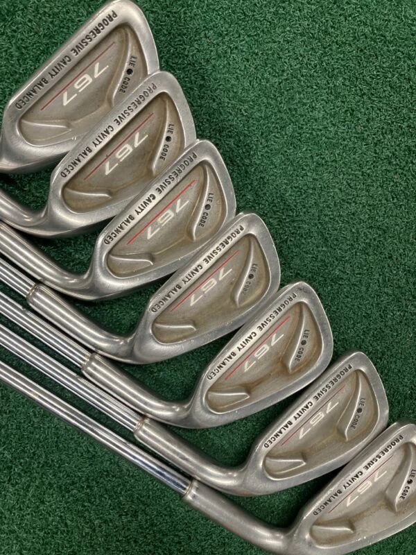 Tommy Armour 767 Irons 4-SW (NO P.W) // Stiff 3 Tommy Armour 767 Irons 4-SW (NO P.W) // Stiff