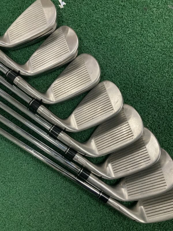 Taylormade Sim2 Max Irons 5-AW Left Handed // Reg 4 Taylormade Sim2 Max Irons 5-AW Left Handed // Reg - Image 2