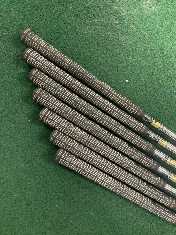 Wilson Staff FG Tour 4-PW // Stiff 5 Wilson Staff FG Tour 4-PW // Stiff - Image 3