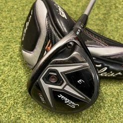 Titleist 915 F 3 Wood 16.5° // Stiff