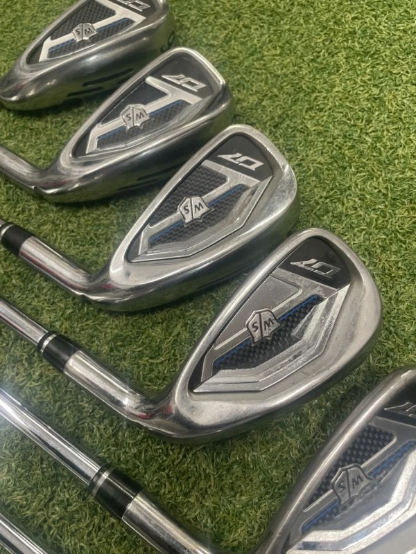 Wilson D7 Irons 4-SW // Reg 3 Wilson D7 Irons 4-SW // Reg