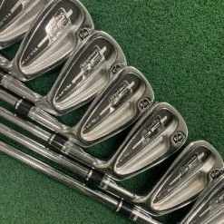 Wilson Staff FG Tour 4-PW // Stiff