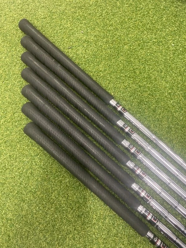 Taylormade 200 Series Irons 3-9 // Reg 5 Taylormade 200 Series Irons 3-9 // Reg - Image 3