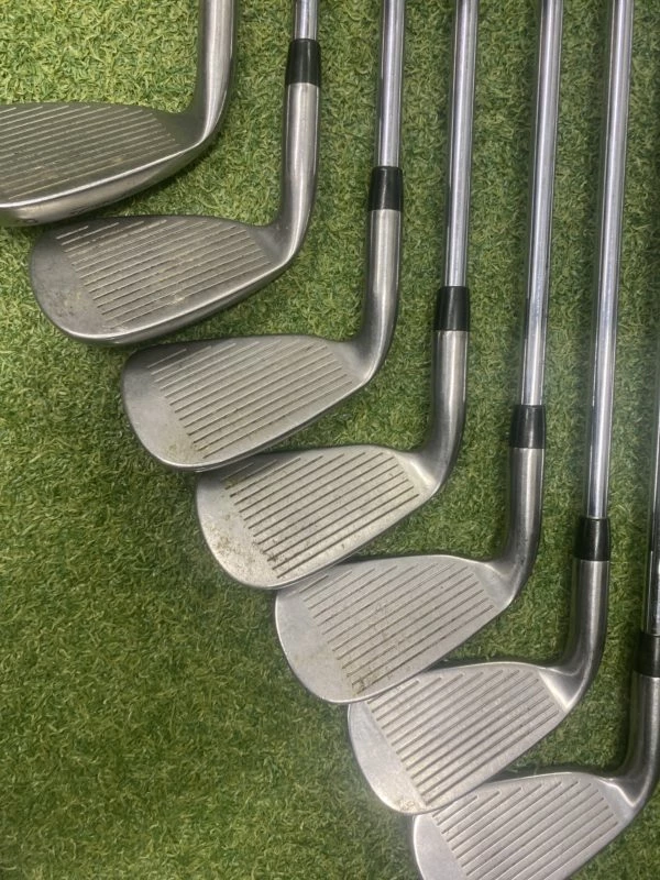 Taylormade 200 Series Irons 3-9 // Reg 4 Taylormade 200 Series Irons 3-9 // Reg - Image 2
