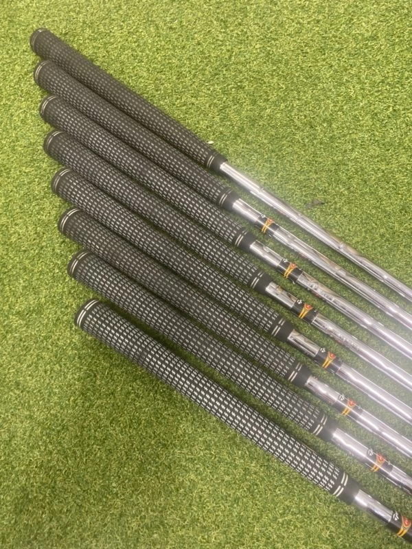 Taylormade R7 3-PW // Reg 5 Taylormade R7 3-PW // Reg - Image 3