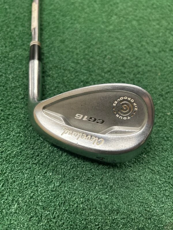 Cleveland CG16 54° Wedge 3 Cleveland CG16 54° Wedge