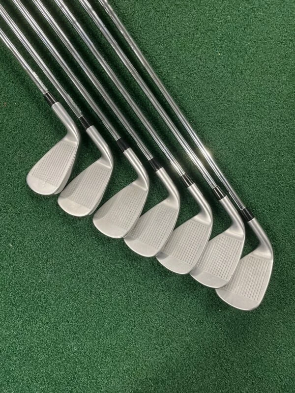 Cleveland UHX Irons (5-Gap) Reg 4 Cleveland UHX Irons (5-Gap) Reg - Image 2