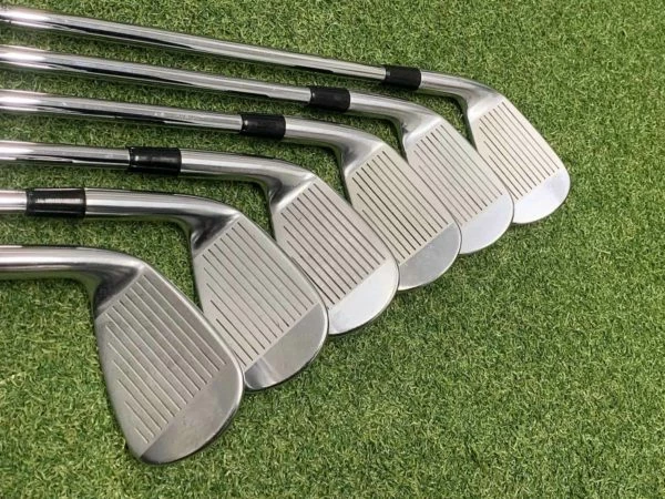 Titleist 714 CB Irons 5-PW // Stiff 5 Titleist 714 CB Irons 5-PW // Stiff - Image 3
