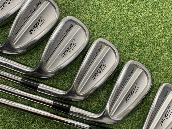 Titleist 714 CB Irons 5-PW // Stiff 3 Titleist 714 CB Irons 5-PW // Stiff
