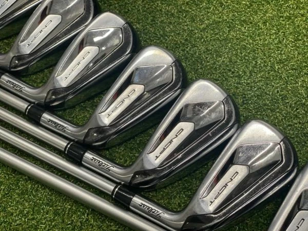 Titleist CNCPT Irons 4-PW // Stiff 3 Titleist CNCPT Irons 4-PW // Stiff